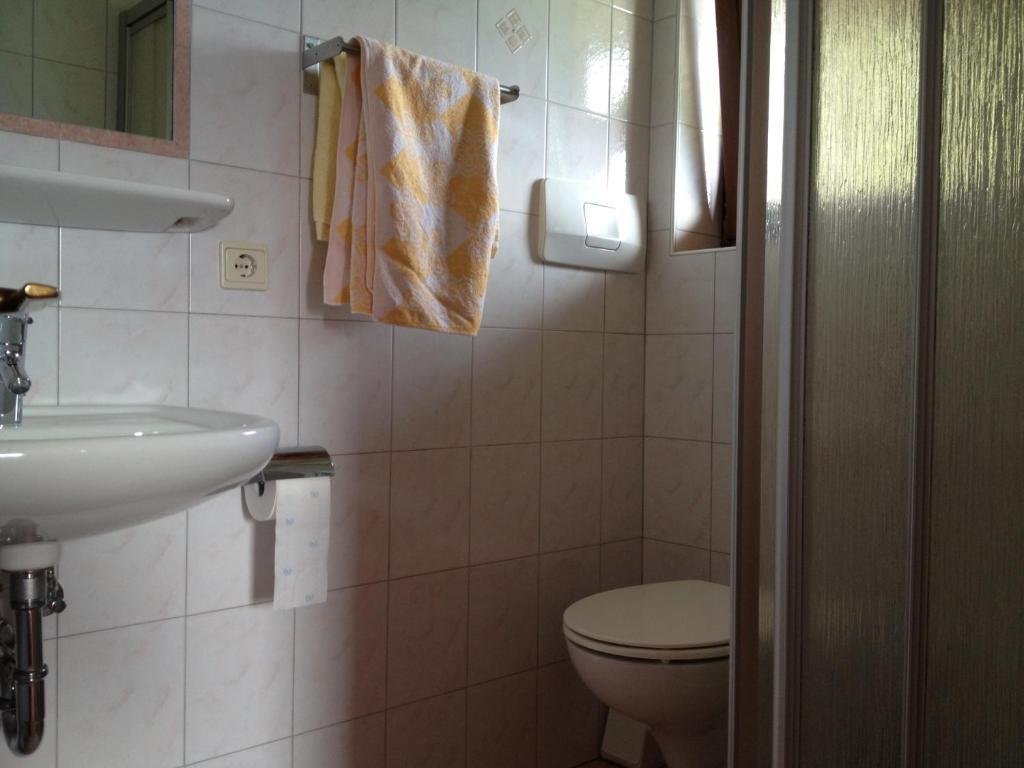 Zehrehof Guest House Bressanone Room photo